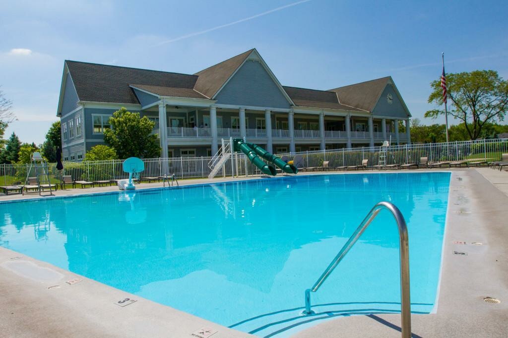 Swim_page_Slide_Pool_Image